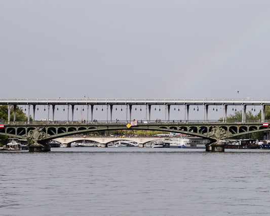 Pont de Bir Hakeim vue depuis la Seine