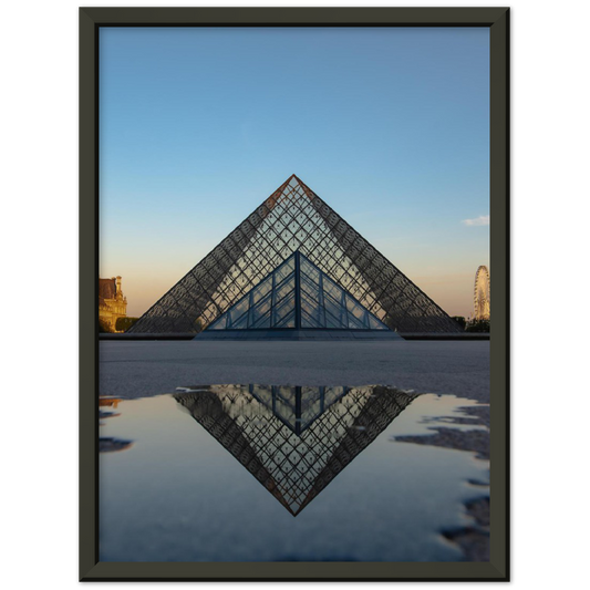 Louvre Pyramid - Pyramide du Louvre